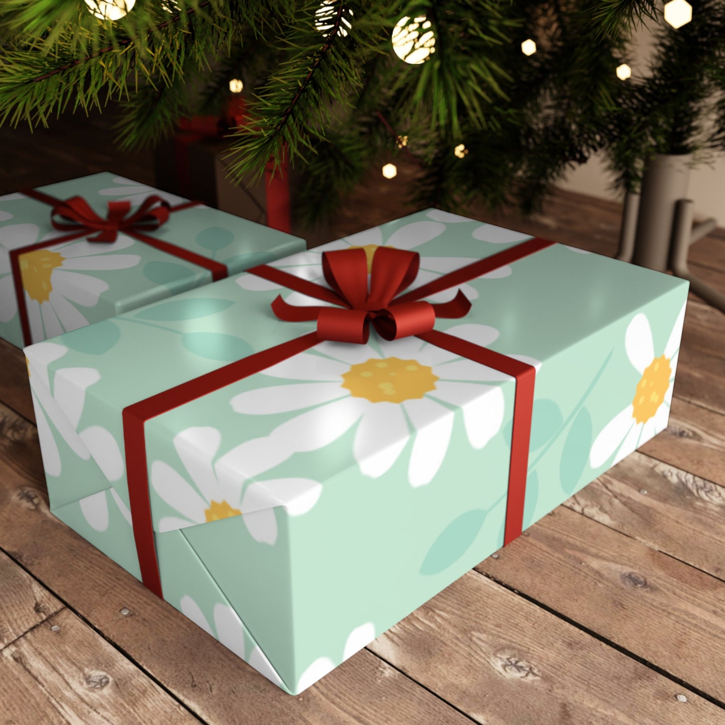 Daisy-Themed Wrapping Paper